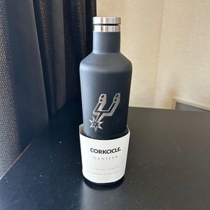 Corkcicle Spurs Canteen in Black and Silver. 25oz. Stainless Steel. NWT